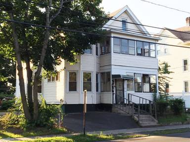 Main picture of 640 East St
