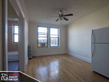 Main picture of 2715-35 N Milwaukee Ave Apartments