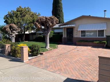 Main picture of 1705 Amber Dr
