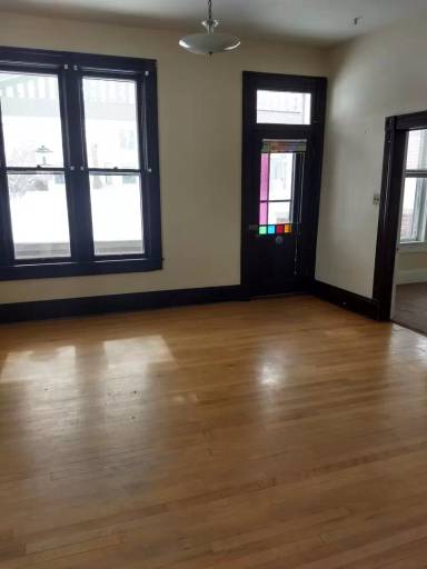 Main picture of 836 8th Ave