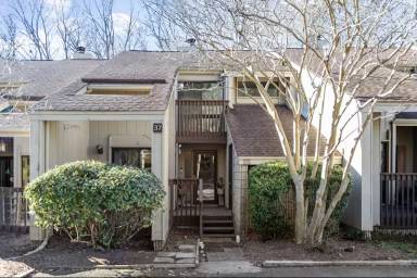 Main picture of 4100 Five Oaks