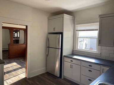 Main picture of 3921 3rd Ave S