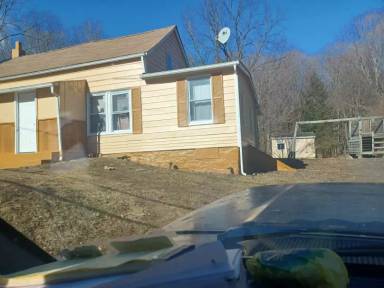 Main picture of 221 East Rd
