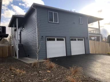 Main picture of 402 Short St
