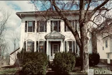 Main picture of 217 S Franklin St