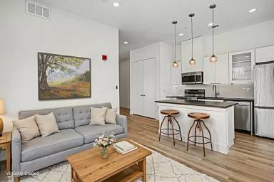 Main picture of 2217 N Fitzhugh Ave