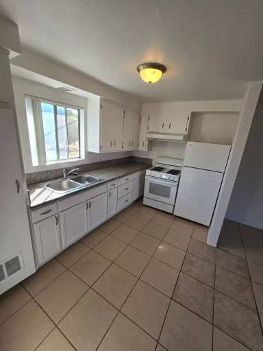 Main picture of 1139 E 2nd Ave