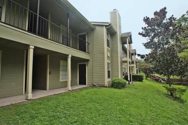 Main picture of Waterford Landing Condo
