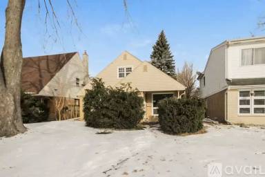 Main picture of 5319 Washington St