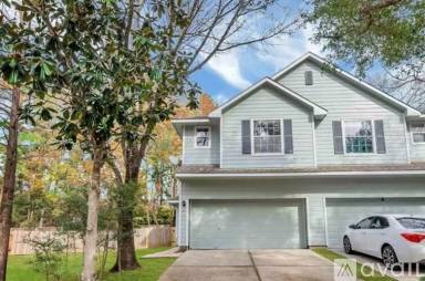 Main picture of 2 Peachridge Pl