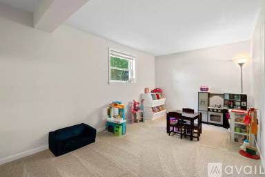 Main picture of 18W026 73rd St