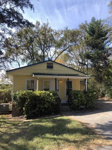 Main picture of 4657 Old Broadway St