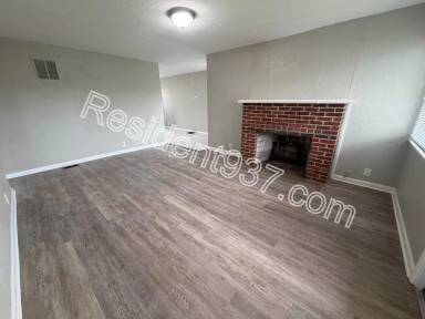 Main picture of 439 W Funderburg Rd