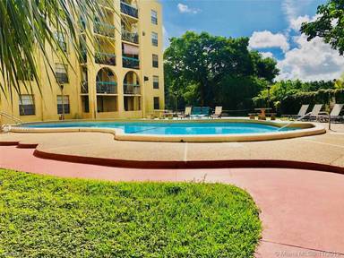 Main picture of 9460 Fontainebleau Blvd