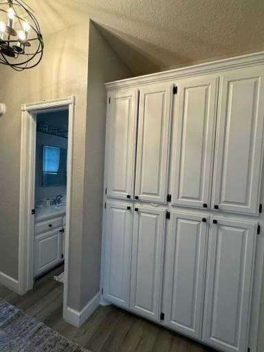 Main picture of 2105 NW Ashley Cir