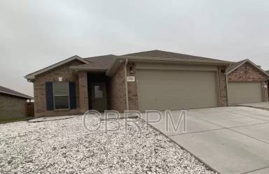 Main picture of 3719 Oakridge Ave