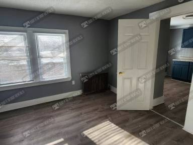 Main picture of 17310 Bentler St