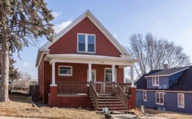 Main picture of 5613 S 22nd St