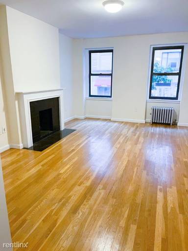 Main picture of 152 E 84th St