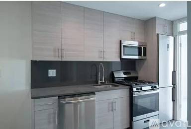 Main picture of 615 East 6th