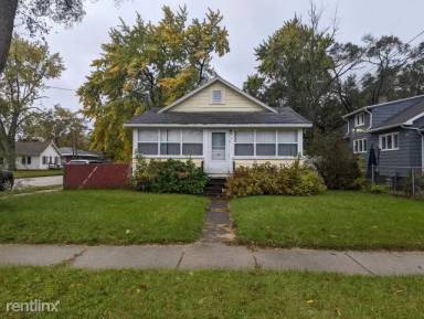 Main picture of 1691 Madison St