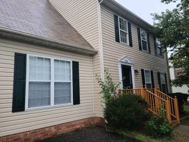 Main picture of 924 Wheelwood Way