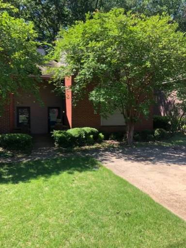 Main picture of 1807 Holmes St