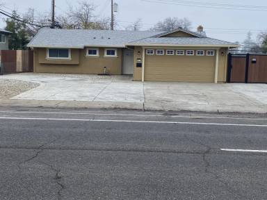 Main picture of 5811 Hillsdale Blvd