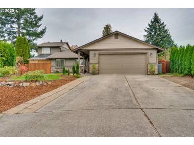 Main picture of 9912 NE 28th Cir