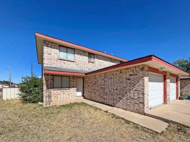 Main picture of 3001 Montgomery St