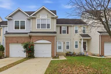 Main picture of 5903 Grenfell Loop