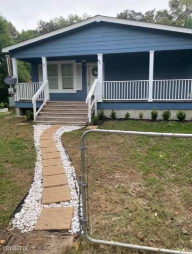 Main picture of 16839 Yates St