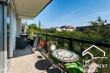 Main picture of 1342 W Randolph St