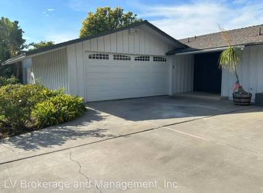 Main picture of 3291 Easter Cir