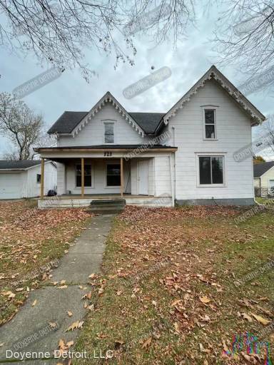 Main picture of 323 S Grand Ave