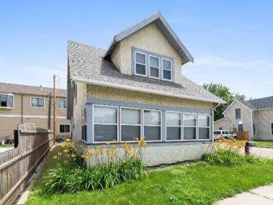 Main picture of 208 S Walts Ave