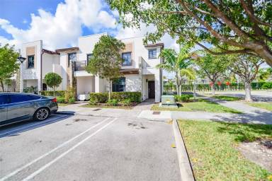 Main picture of 20814 NE 5th Ct