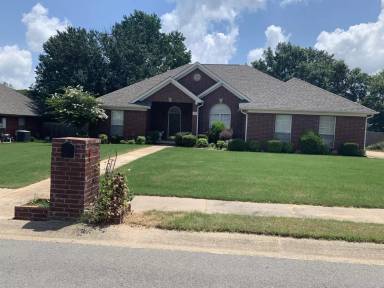 Main picture of 14 Harvest Ln