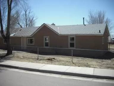 Main picture of 520 E Missouri Ave