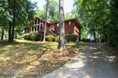 Main picture of 104 Wind View Trce