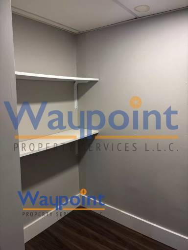 Main picture of 106 E Main St