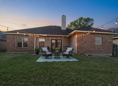 Main picture of 236 Shadowbrush Bnd