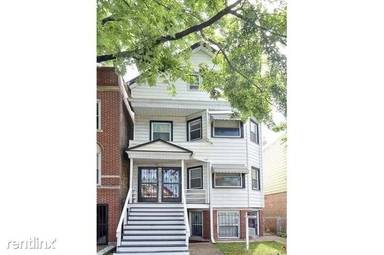 Main picture of 3445 N Oakley Ave