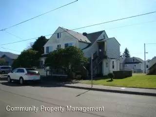 Main picture of 925 4th Ave