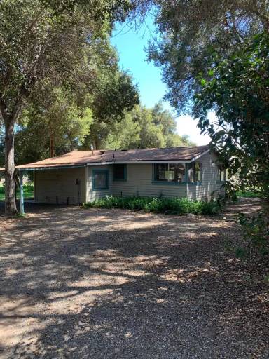 Main picture of 2056 W Highway 154