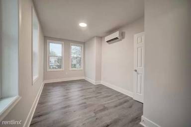 Main picture of 2120 S Daggett St