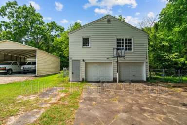 Main picture of 1110 S 10th St