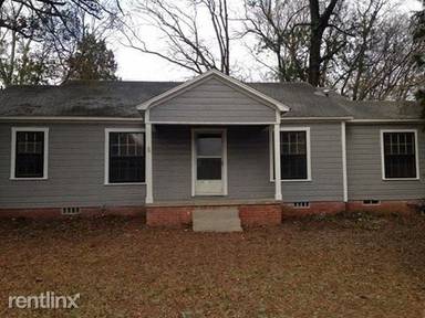 Main picture of 221 Leonard Dr