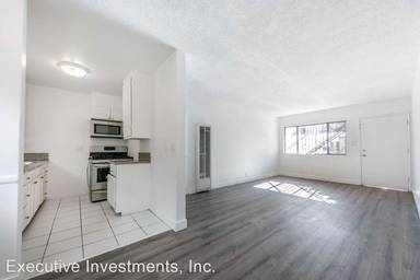 Main picture of 7245 Bakman Ave