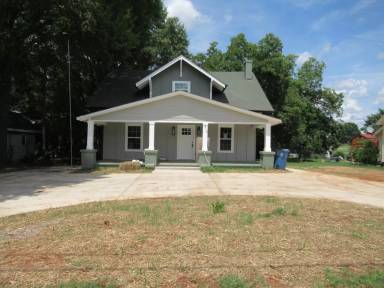 Main picture of 313 E Main St